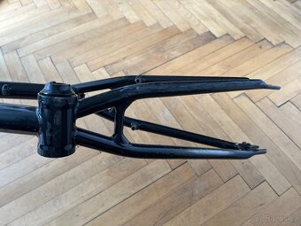 prodam BMX rám FlyBikes LAGO 21.2 - leskla černá - 6