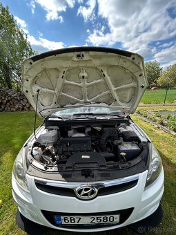 Hyundai i30 1.6 92 kW r.v. 2009 - 6