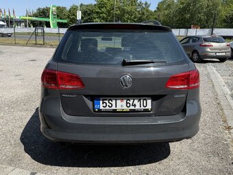 Volkswagen Passat 1.6 - 6