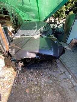 PRODÁM- VW PASSAT B7 1.6 TDI - 6