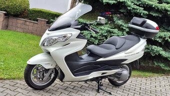 Suzuki Burgman 400 - r. 2011, najeto 42.318 km - 6