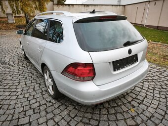 VW Golf 6 combi 2,0 103 kw Panorama Kůže Highline - 6