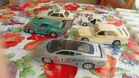 Modely autíček Bburago, Maisto, Rawel - 6