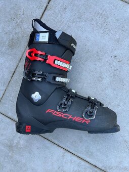 Lyže, boty, hůlky. - 6