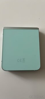 Prodam samsung galaxy Z Flip6 - 6