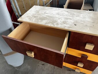 Skříňka se šuplíky - 6