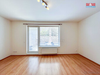 Pronájem bytu 1+kk, 32 m², Praha 10, ul. Hornoměcholupská - 6
