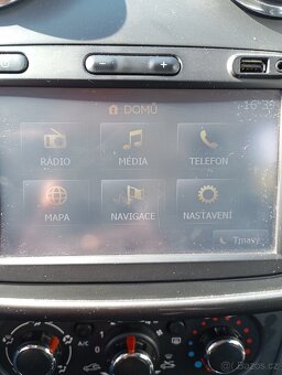 Dacia Sandero Stepway 1,5 dci - 6