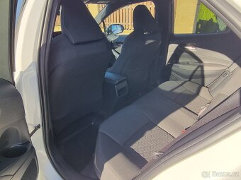 Toyota Corolla - hatchback - 6