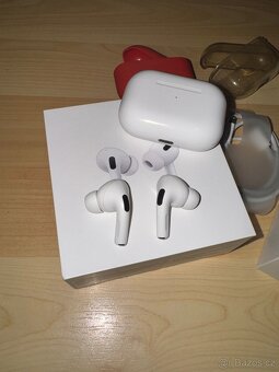 Apple AirPods Pro 1 bezdrátové nabíjení - 6