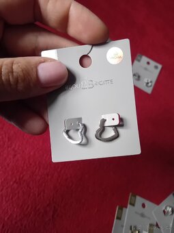 Nove stříbrné náušnice - 6