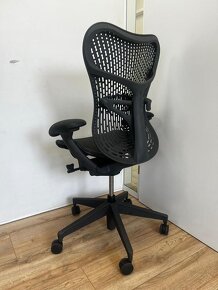 Kancelářská židle Herman Miller Mirra 2 Graphite - 6