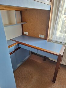 Patrová postel se šatní skříňí a psacím stolem - 6