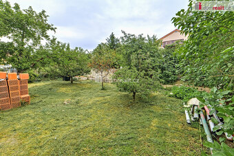 Prodej  P5 Lochkov 2 rodinné domy 320m2 pozemek 974m2 - 6