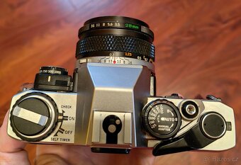 Olympus OM-10 + 2x OM sklo + manual adapter - 6
