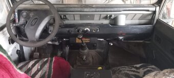 Nákladní automobil terénní, Land Rover Defender 90 TDI - 6