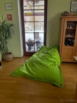 Nabízím 2 velké sedací vaky – zelený a modrý (130×170 cm) - 6