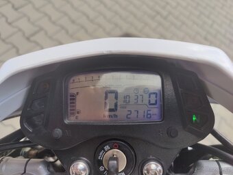 Yuki 125 SM - 6