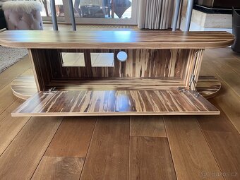 Tv závěsná skříňka + psací stůl + závěsná skříňka - 6