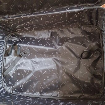 Cestovní střední kufr - 6