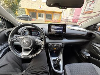 Toyota Yaris 1.5. 92 kW, man.pr. 04/2022 25 000 km - 6