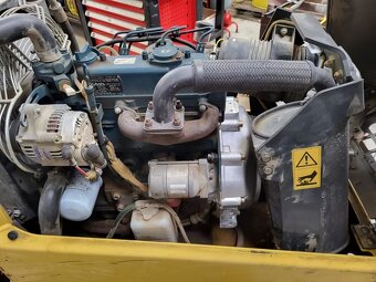 Vibracni valec bomag - 6