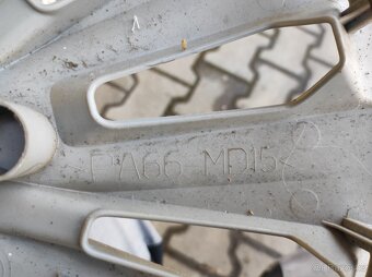 Kryty kol Volkswagen "15" - 6