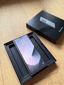 Samsung Galaxy Z Fold 6 256GB stříbrný - 6