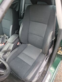 Volvo V40 1.8i 90kw ND - 6