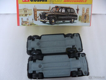 Predam od CORGI TOYS:2xVW1200 Polizei a 2xLONDON TAXI - 6