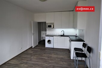 1+kk po kompletní rekonstrukci, centrum Zlína, krásný výhled - 6