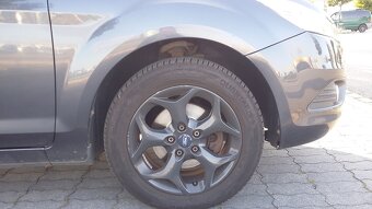 Prodám Ford Focus kombi, r.v. 2008, 1.6 benzín (74kW) - 6