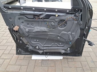 Levé přední dveře BMW E71 X6 - 6