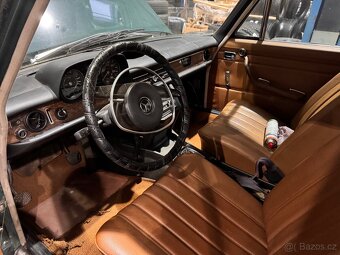 Mercedes Benz 114 US - 6