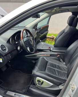 Mercedes-Benz GL 550 - 6