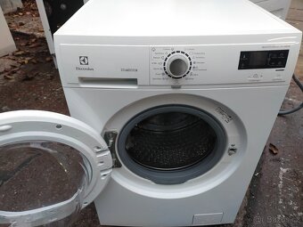 Prodám  dig.pračku zn. zn.ELECTROLUX--7kg--DOVEZU-- - 6