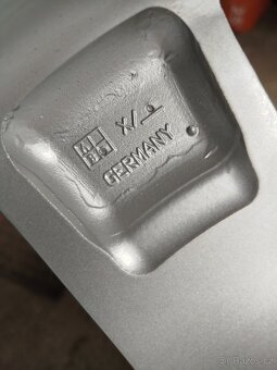 ALU Toyota 5x114,3 R16 6,5J ET-39 střed 60mm - 6