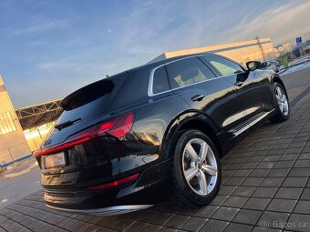 Audi E-tron 50 Quattro S-LINE 33 TIS KM 2022 - 6