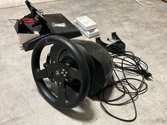 Thrustmaster T300 - 6