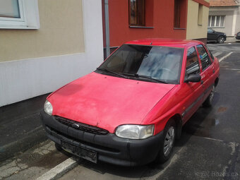 Ford Escort - použité náhradní díly z tohoto vozu levně - 6