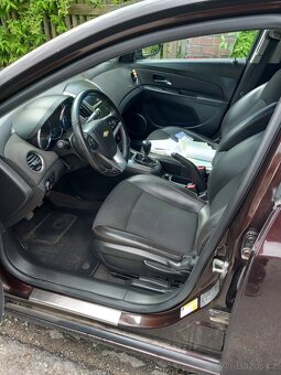 Chevrolet Cruze SW Combi 2.0 tdi 120kW rv 2012 - 6