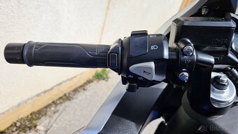 Honda VFR 1200 f - 6