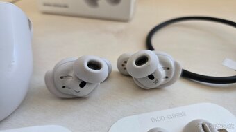 BOSE QuietComfort Ultra Earbuds - 6