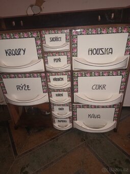 Krásné staré kořenky růžičky D. Urbach - 6