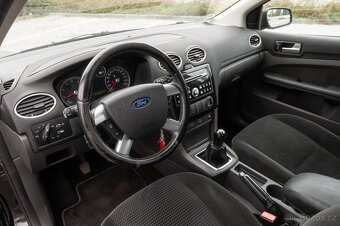 FORD FOCUS Ghia 1.6 85kw NOVÁ STK - 6