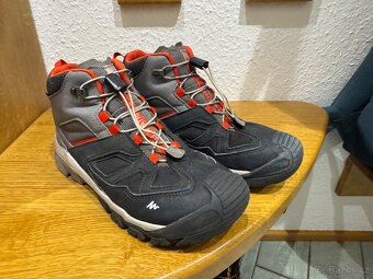 Prodám sportovní turistické boty Nike 36, QUECHUA 33 Geox 34 - 6