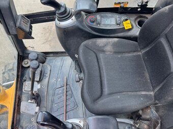 Pásový bagr JCB 8018 - 6