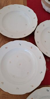 Jídelní servis kytičky,talíře, mísy - 6