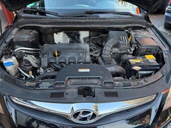 Hyundai i30 1,4i - 6