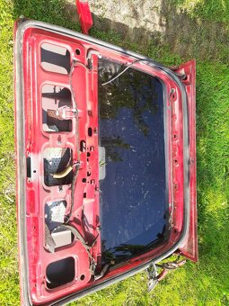 Prodám zadní dveře Volvo V70 - 6